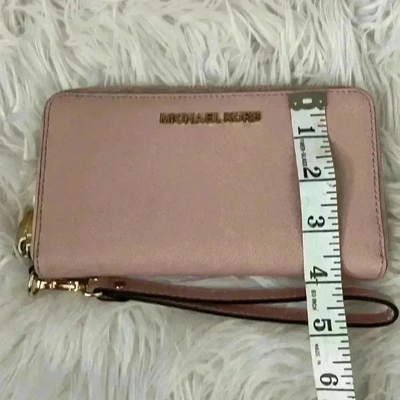 Michael Kors Jet Set Saffiano Leather Wristlet with strap - Picture 8 of 12